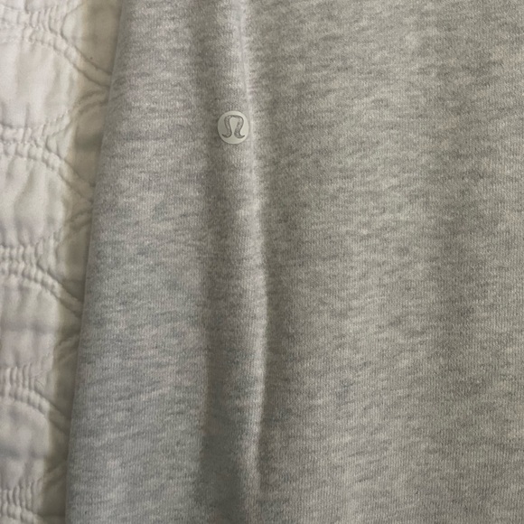 LULULEMON-Scuba Mid-Rise Oversized Jogger, size medium - Picture 5 of 7